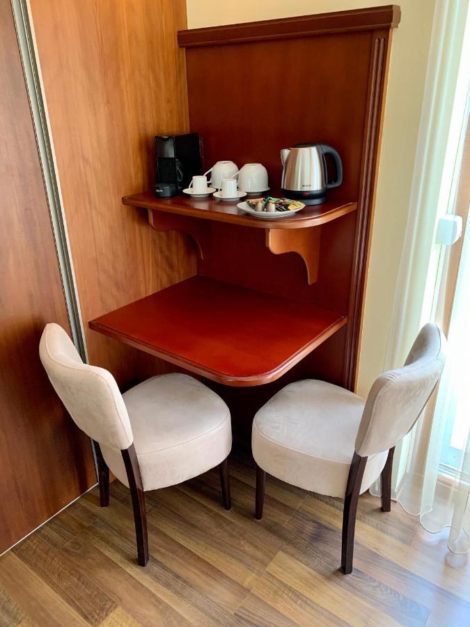 A01 Setany-Silverine Apartmanhaz-Orzoett Parkoloval Балатонфюред Экстерьер фото