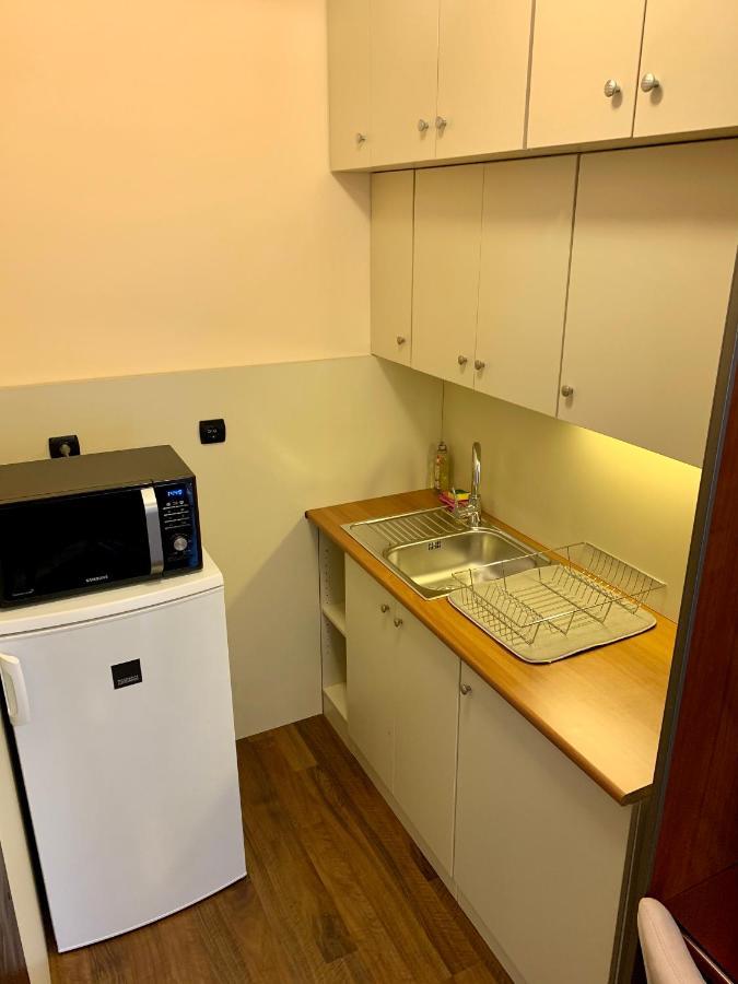 A01 Setany-Silverine Apartmanhaz-Orzoett Parkoloval Балатонфюред Экстерьер фото